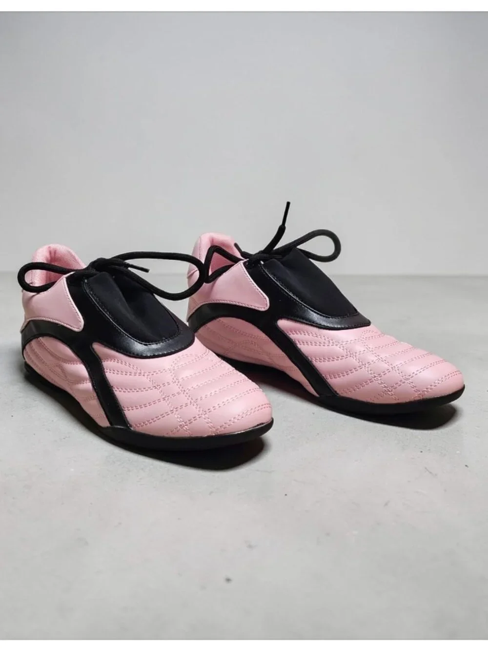 Womens Pink & Black Lace-Up Soft Sole Shoes Lightweight & Comfortable For Casual